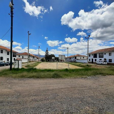 Aparta Hotel El Refugio De Maria Виля Де Лейва Екстериор снимка
